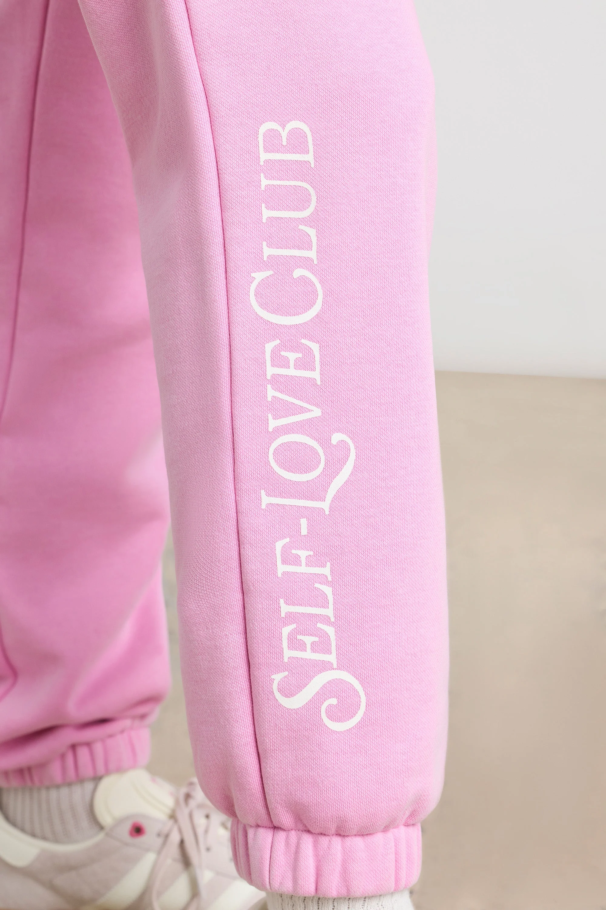Brushed Jersey Oversized Joggers in Bubblegum Pink - Image 5