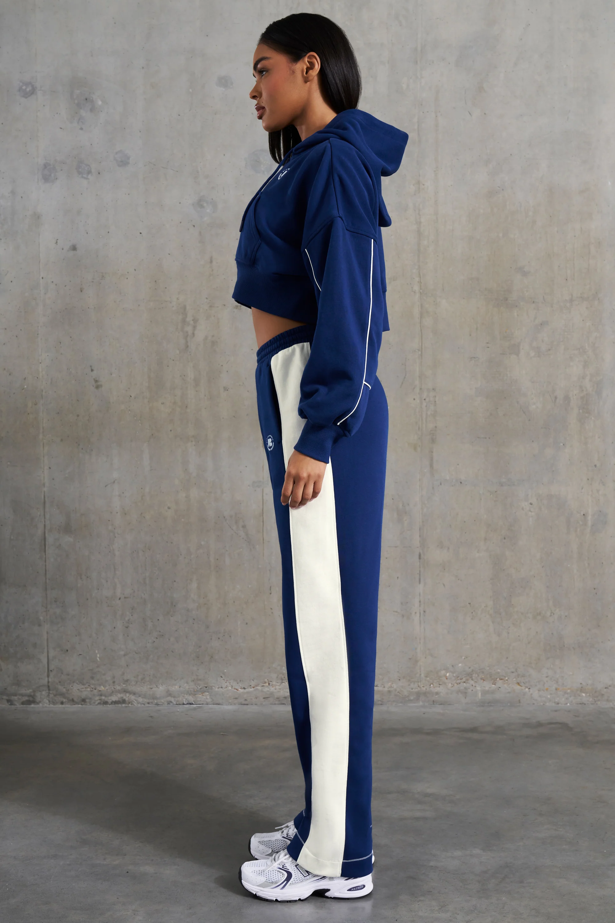 Wide Leg Sweatpants in Navy - Image 3
