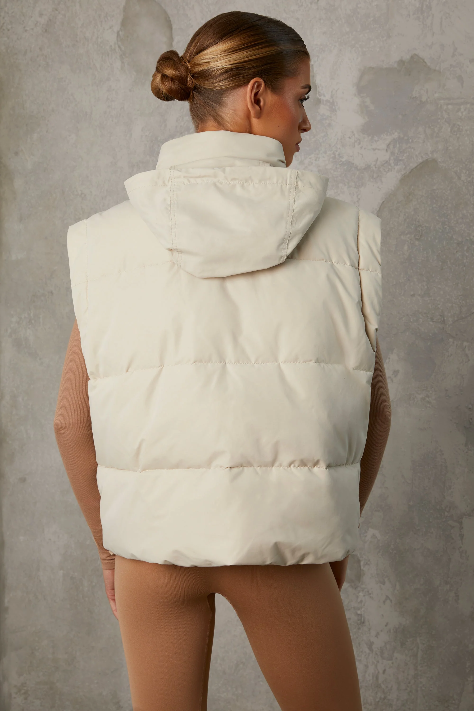 Cropped Puffer Jacket with Detachable Sleeves in Sand - Image 12