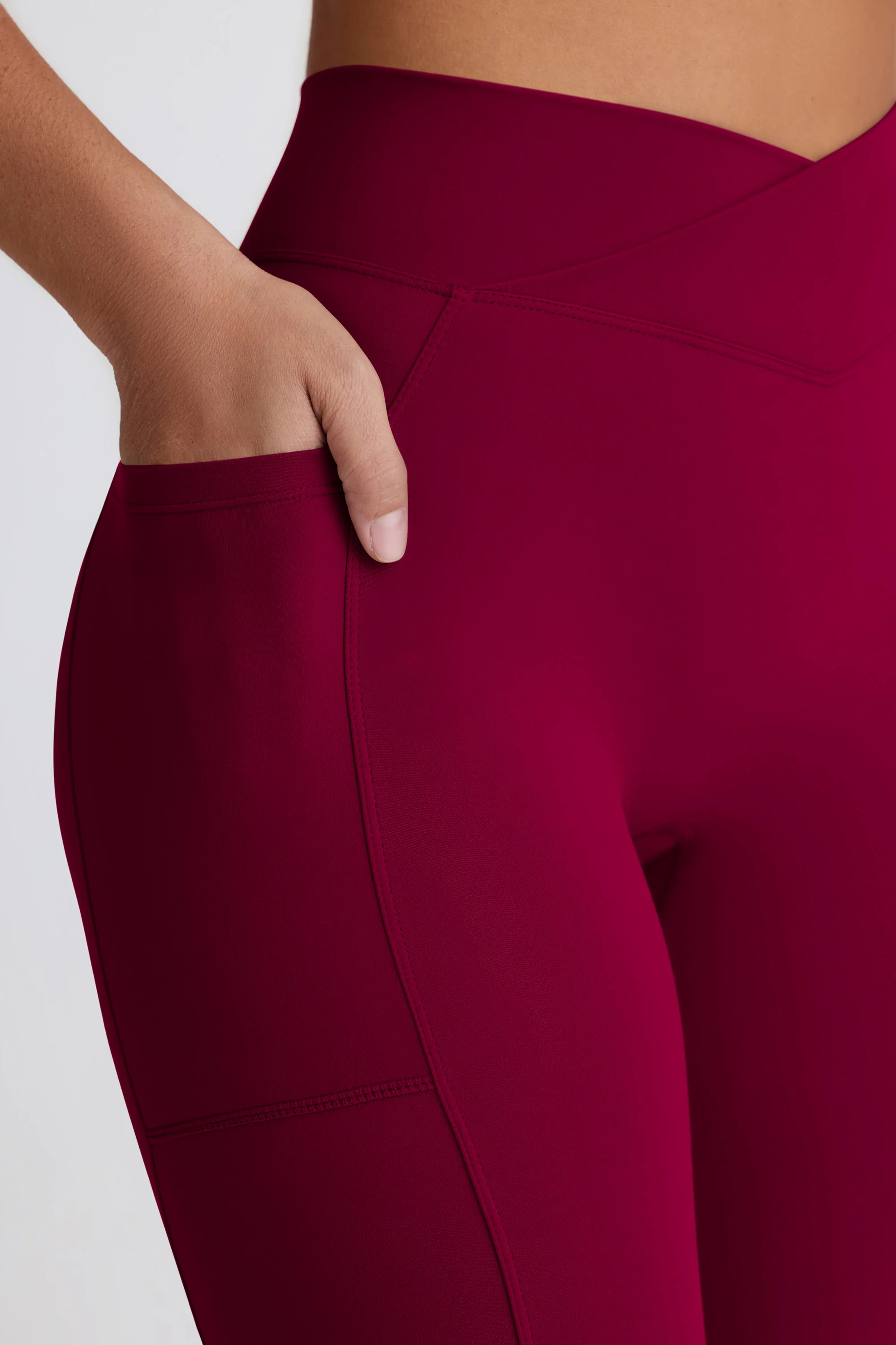 Soft Active V-Waist Pocket Flared Leggings in Burgundy - Image 4
