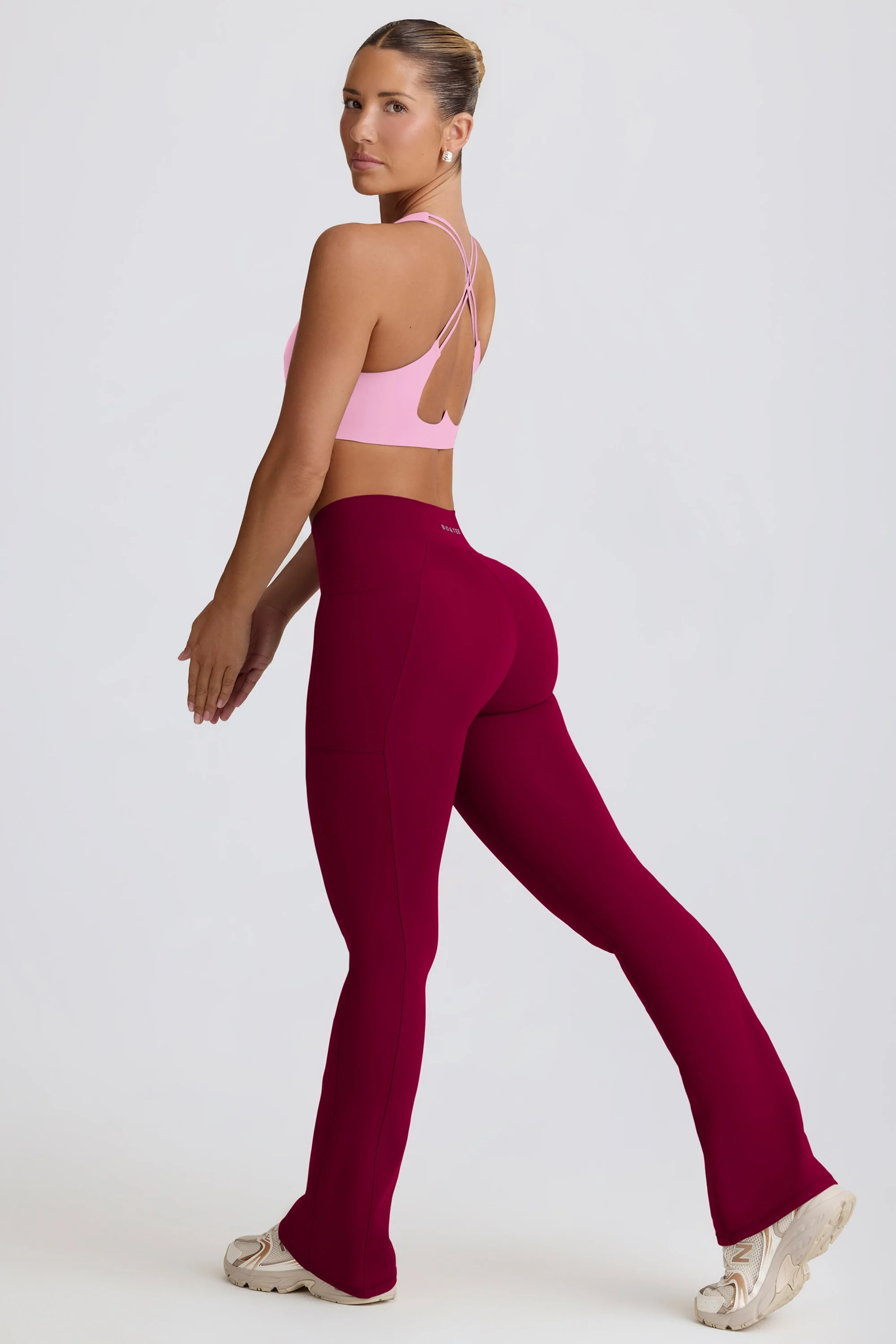 Soft Active V-Waist Pocket Flared Leggings in Burgundy - Image 8